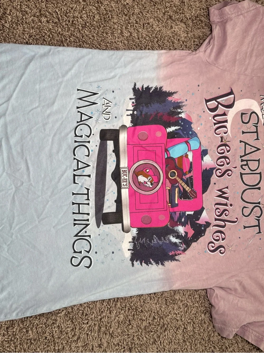 Women’s Buc-ees t-shirt bundle - Picture 6 of 9